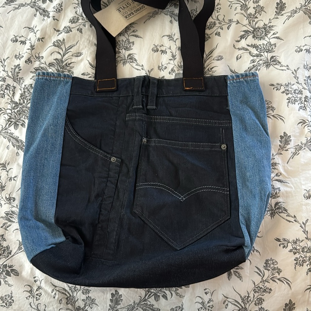 Levi’s Patch Bag - image 2